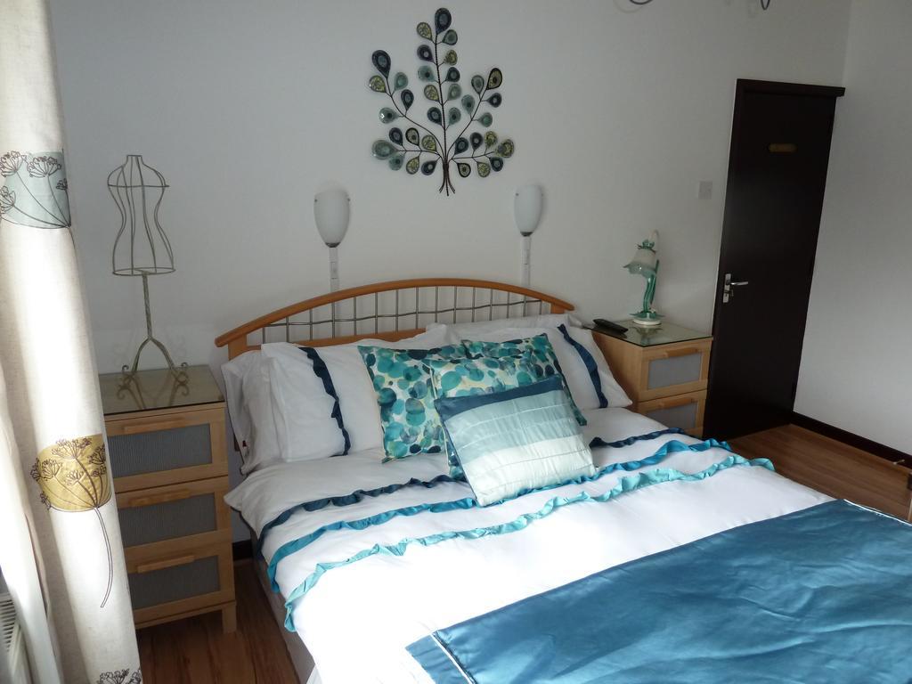 Smithy Lodge Guest House Leyland Bagian luar foto